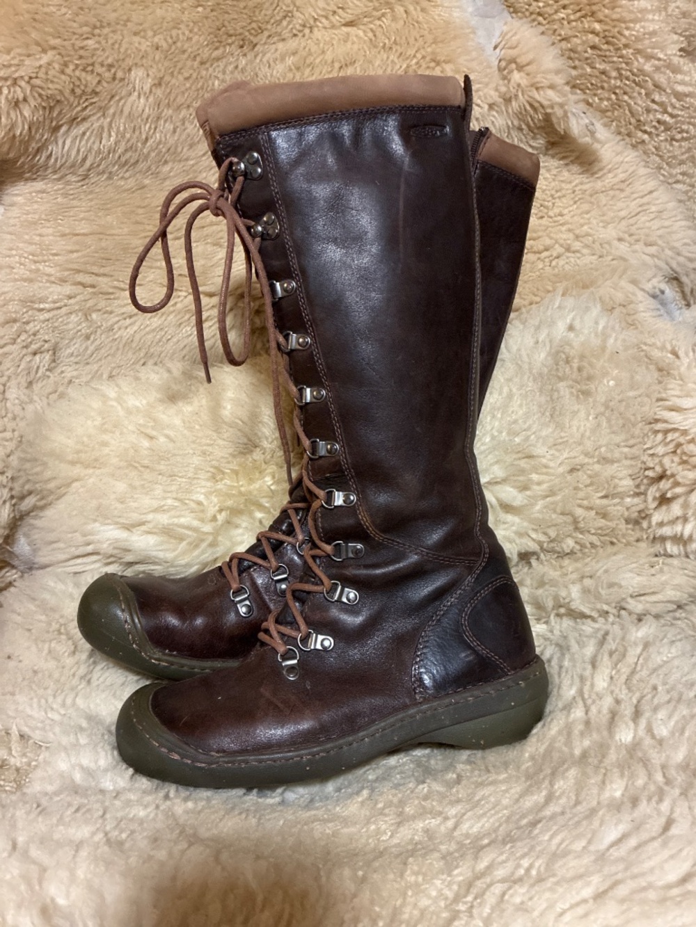Fantastic KEEN lace up, knee high boots! - Picture 2 of 9